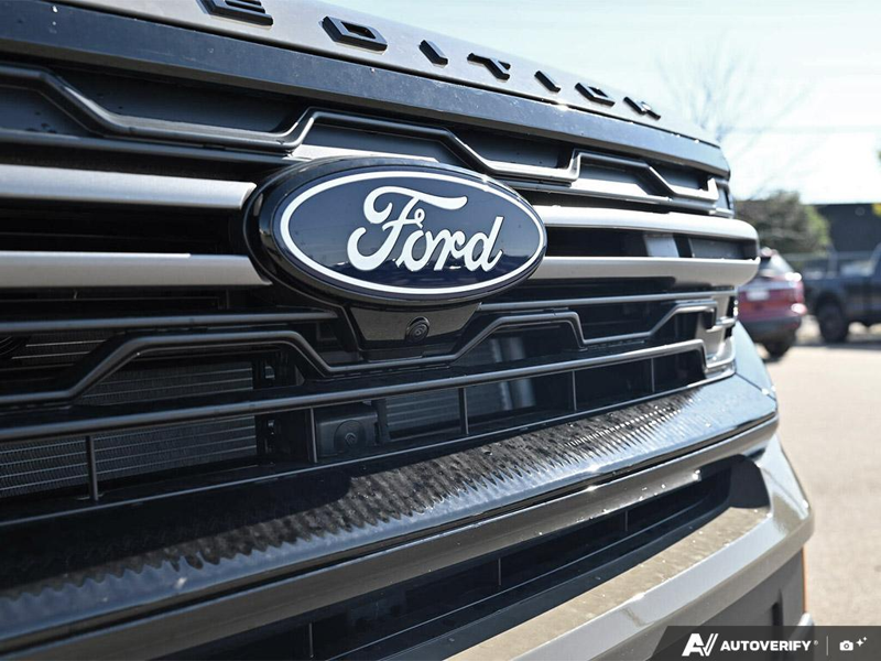 NEW 2027 Ford Expedition Tremor - Marsh Grey Exterior / BLACK ONYX/ELECTRIC SPICE, LEATHER-TRIMMED HEATED & VENTILATED F Interior - $115,344 - Stock #E70010 - VIN 1FMJU1RG7VEA00811 - Photo 9
